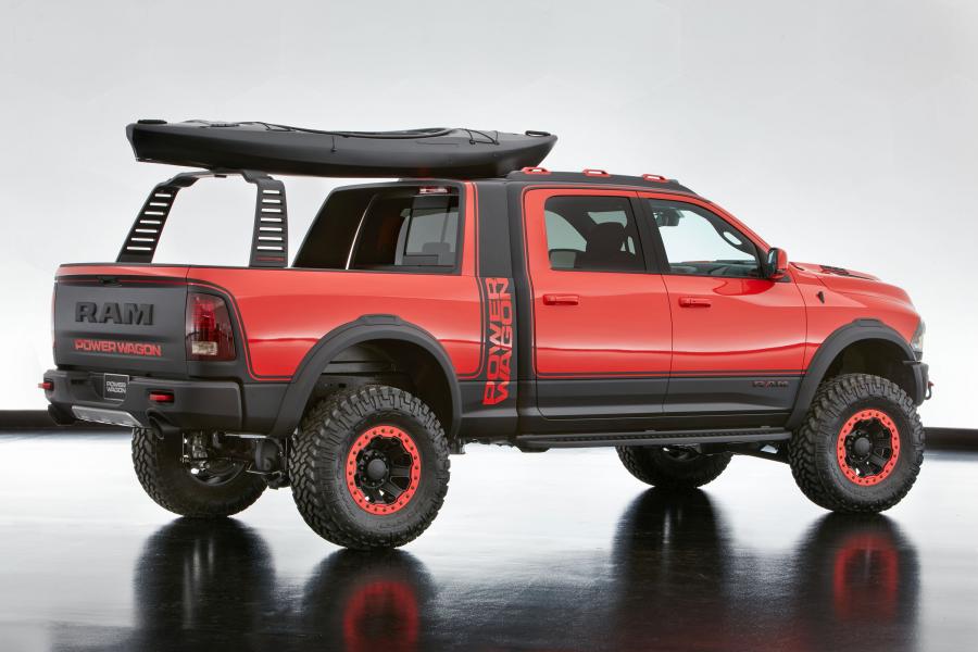  Dodge Ram Macho Power Wagon 2016 года  (фото 2 из 6)